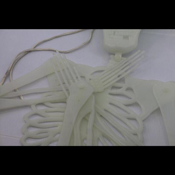 Vintage Glow In The Dark 43" Flat Plastic Skeleton Spooky Halloween Decoration - Picture 5 of 9